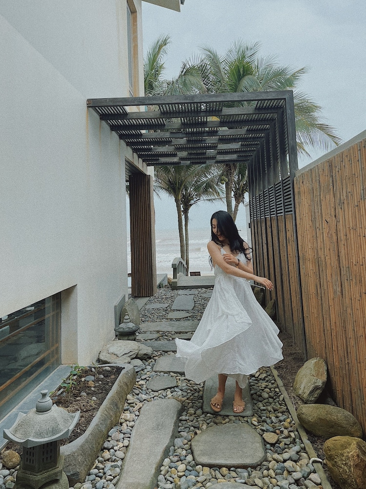 mangala zen garden and luxury apartments