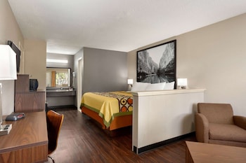 super 8 by wyndham universal city