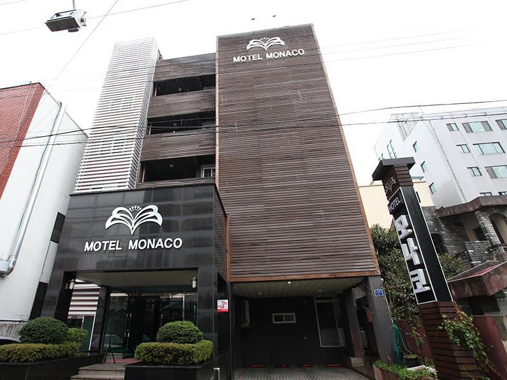 monaco hotel