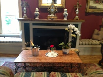 Hotel St. Helena,Napa>>Deer Park,3 star