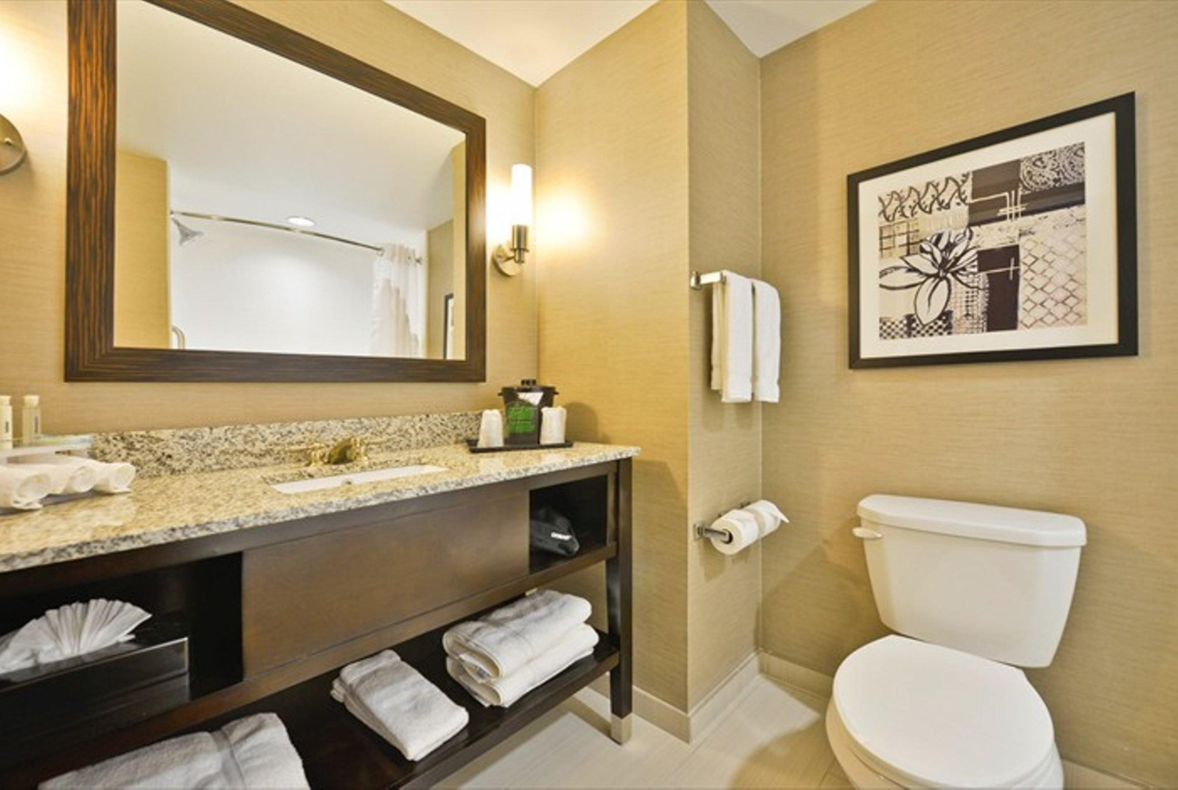 holiday inn express and suites utica by ihg