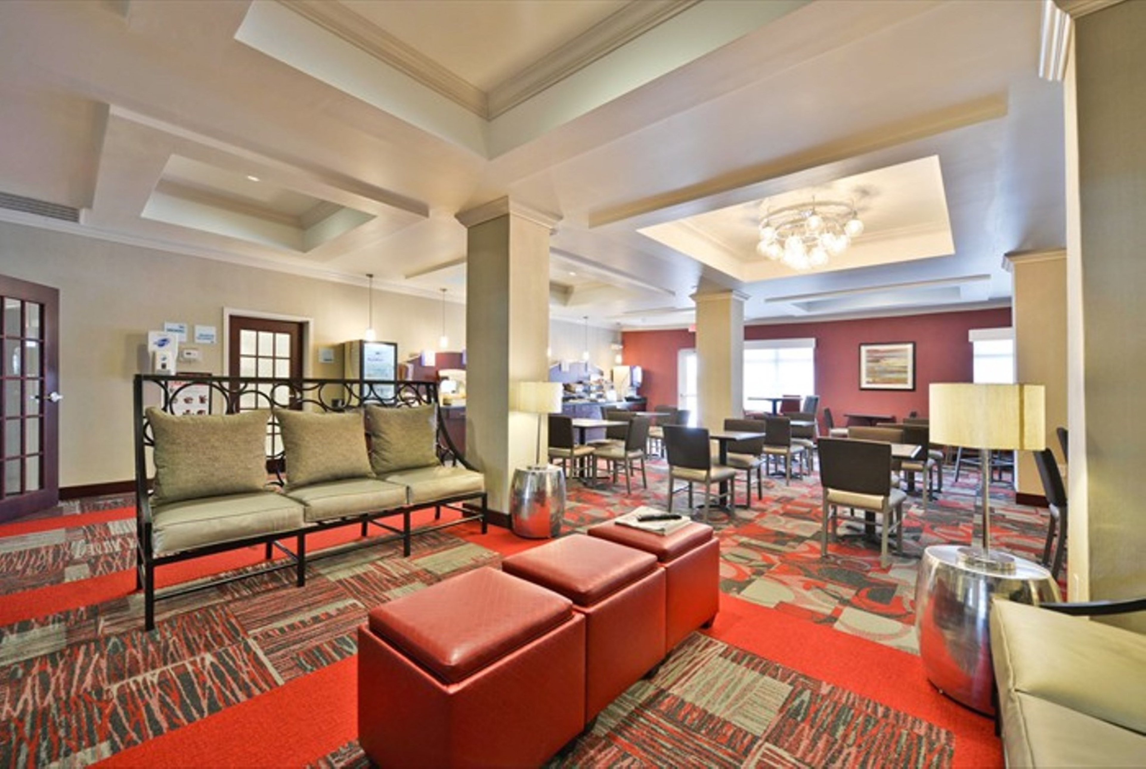 holiday inn express and suites utica by ihg