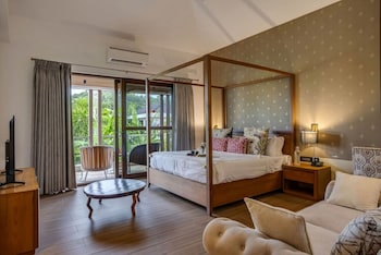 Villa Ayana 5Bhk With Pool And Near The Beach,Hqh5+96 Anjuna Goa 403519 India,2 star