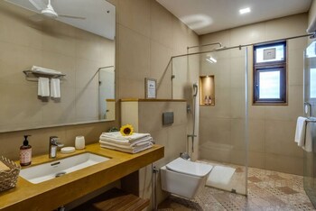 villa ayana 5bhk with pool and near the beach