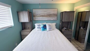 Inverness #505 2 Bedroom Home,5600 Gulf Blvd,3 star