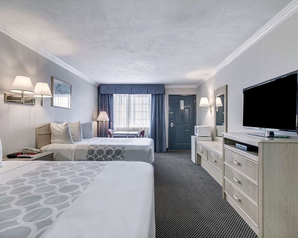 econo lodge van horn