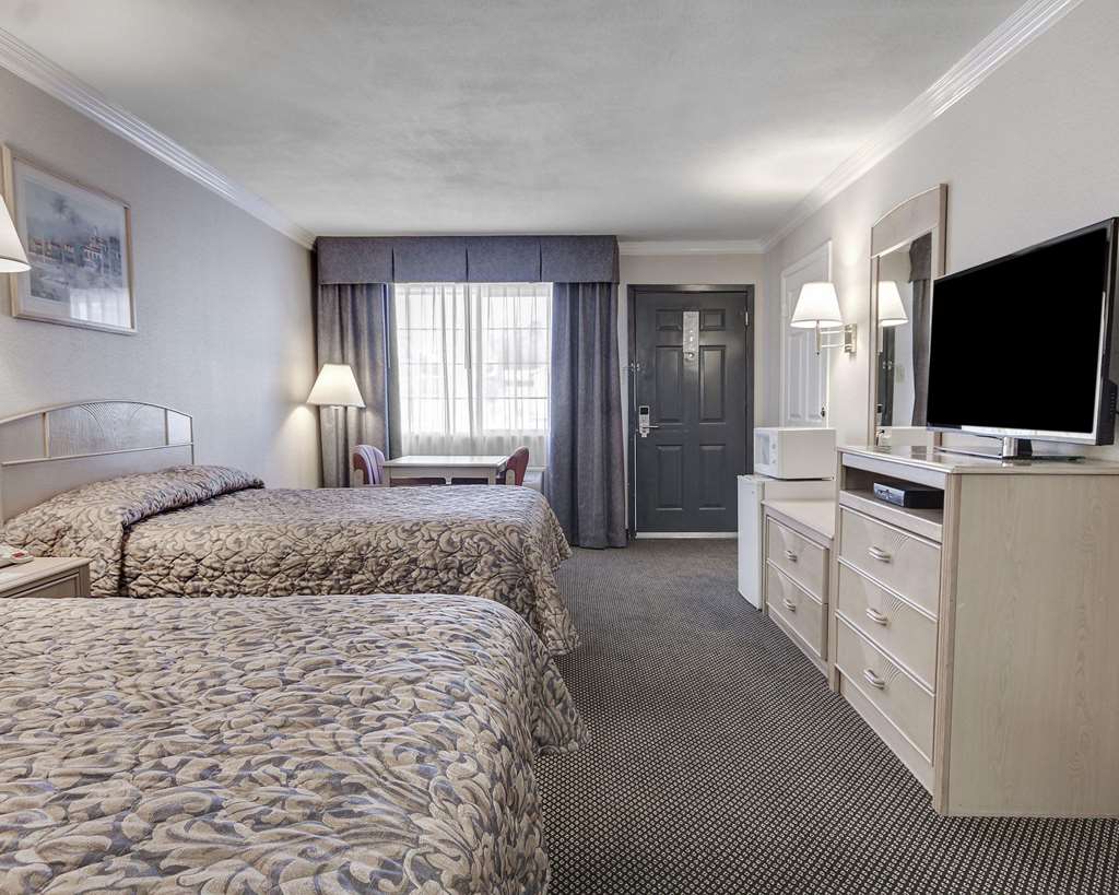 econo lodge van horn