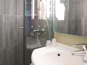 ibis paris canal saint martin