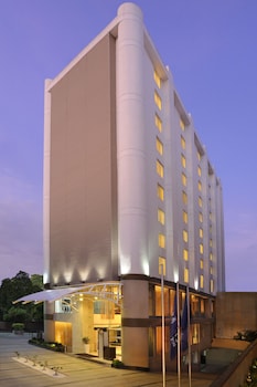 Four Points By Sheraton Ahmedabad,Near Nehru Bridge,5 star