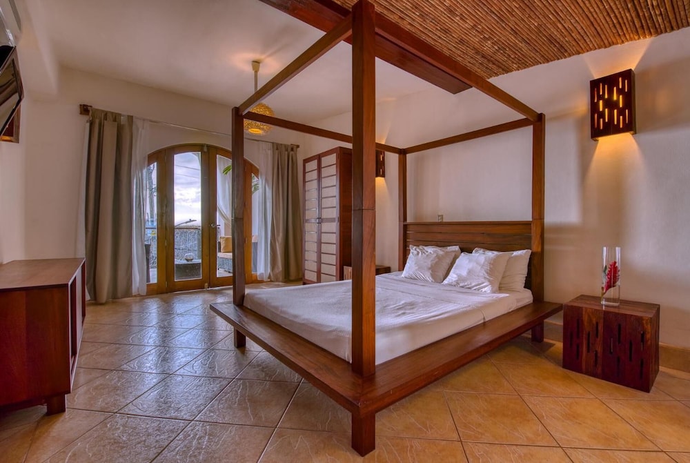 hotel alcazar
