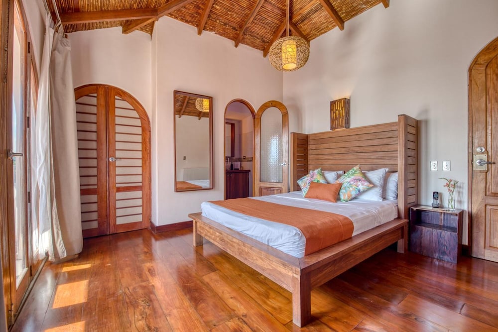 hotel alcazar