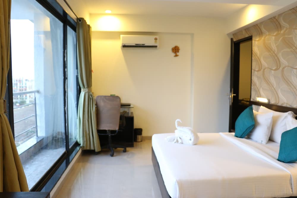 pallavi avida hotel