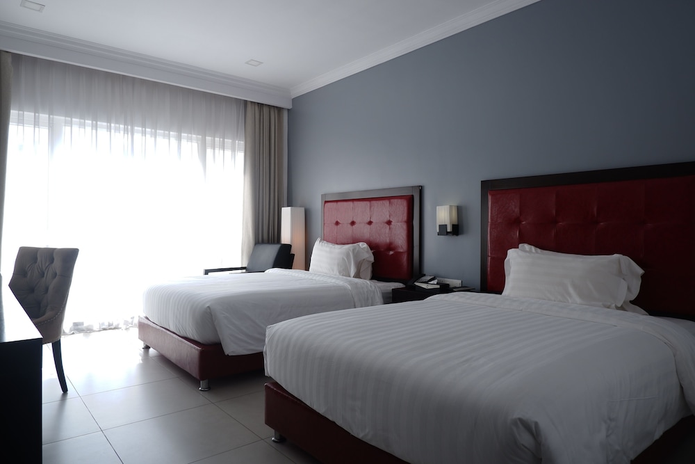 queenco hotel and casino