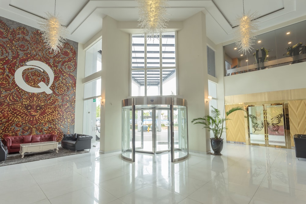 queenco hotel and casino