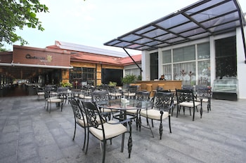 Queenco Hotel & Casino,Sihanoukville>>Mittakpheap,5 star