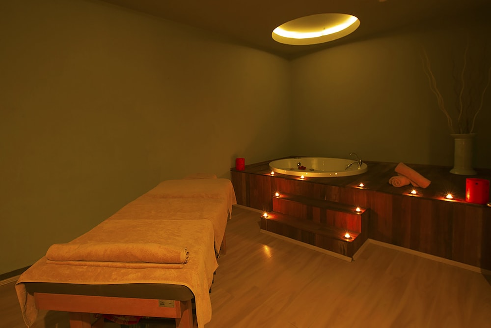 diamond beach hotel and spa