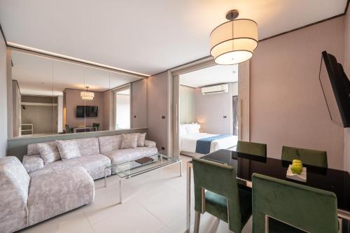 manhattan pattaya hotel