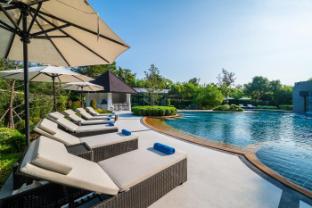 manhattan pattaya hotel