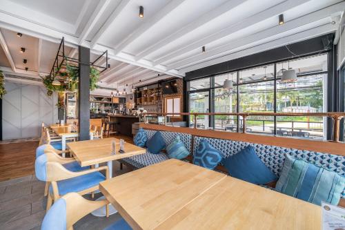 manhattan pattaya hotel