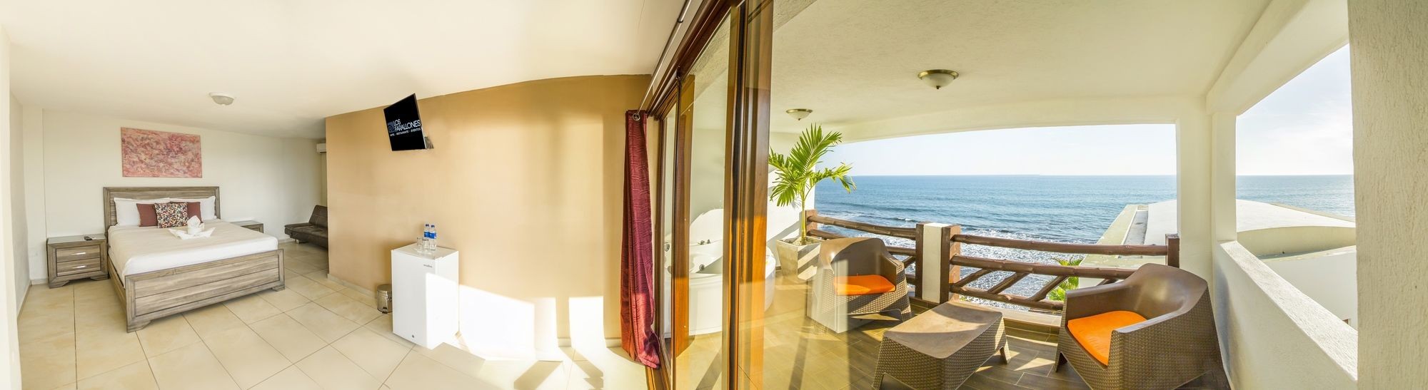 hotel los farallones