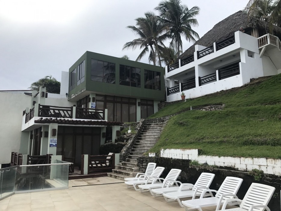 hotel los farallones