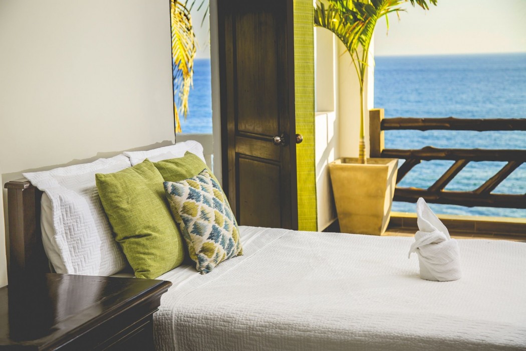 hotel los farallones