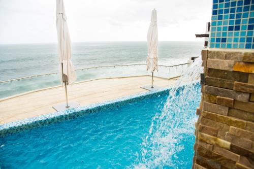 hotel los farallones