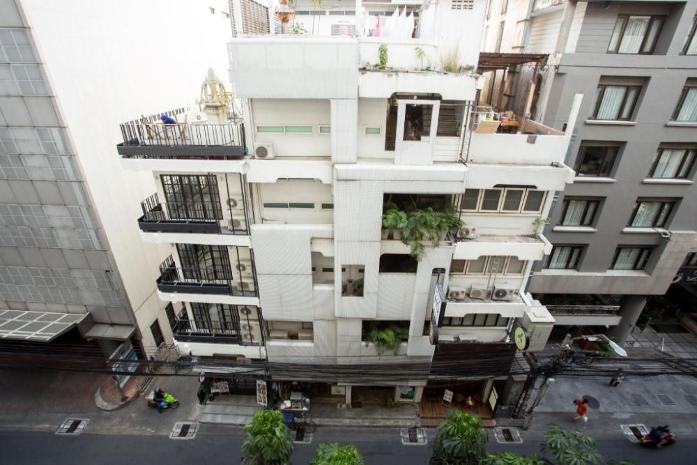 hq hostel silom