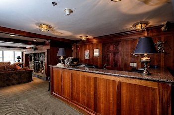 the valley inn ascend hotel collection