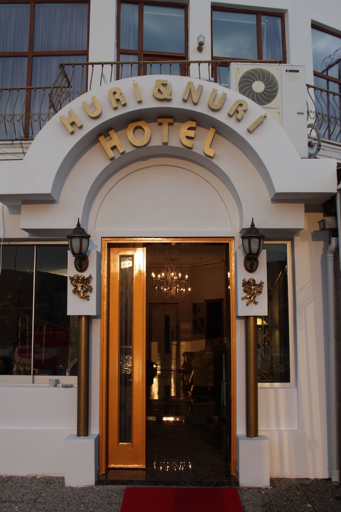 huri and nuri hotel