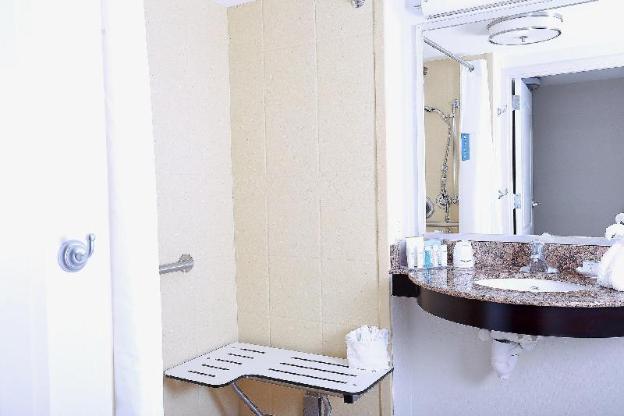 hampton inn and suites tampa wesley chapel
