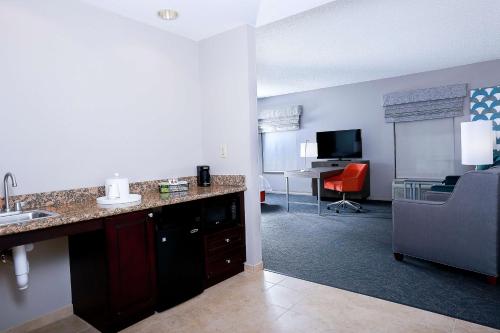 hampton inn and suites tampa wesley chapel