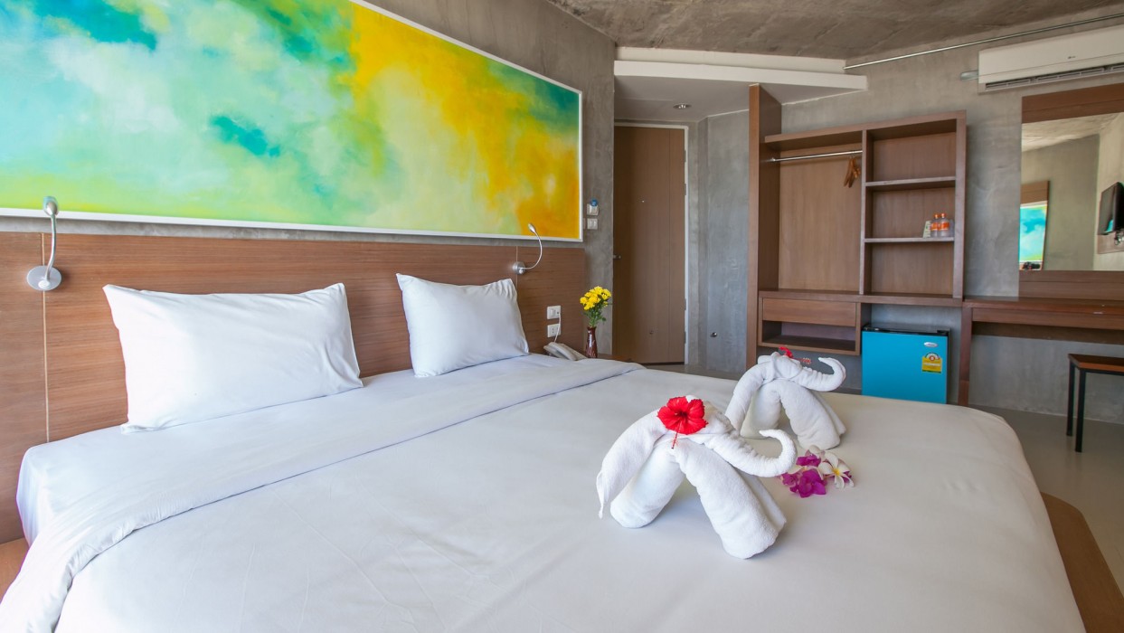 b2 sea view pattaya boutique and budget hotel