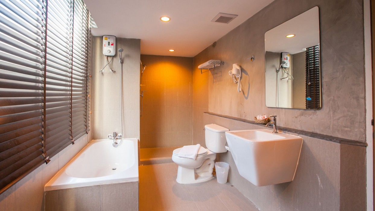 b2 sea view pattaya boutique and budget hotel