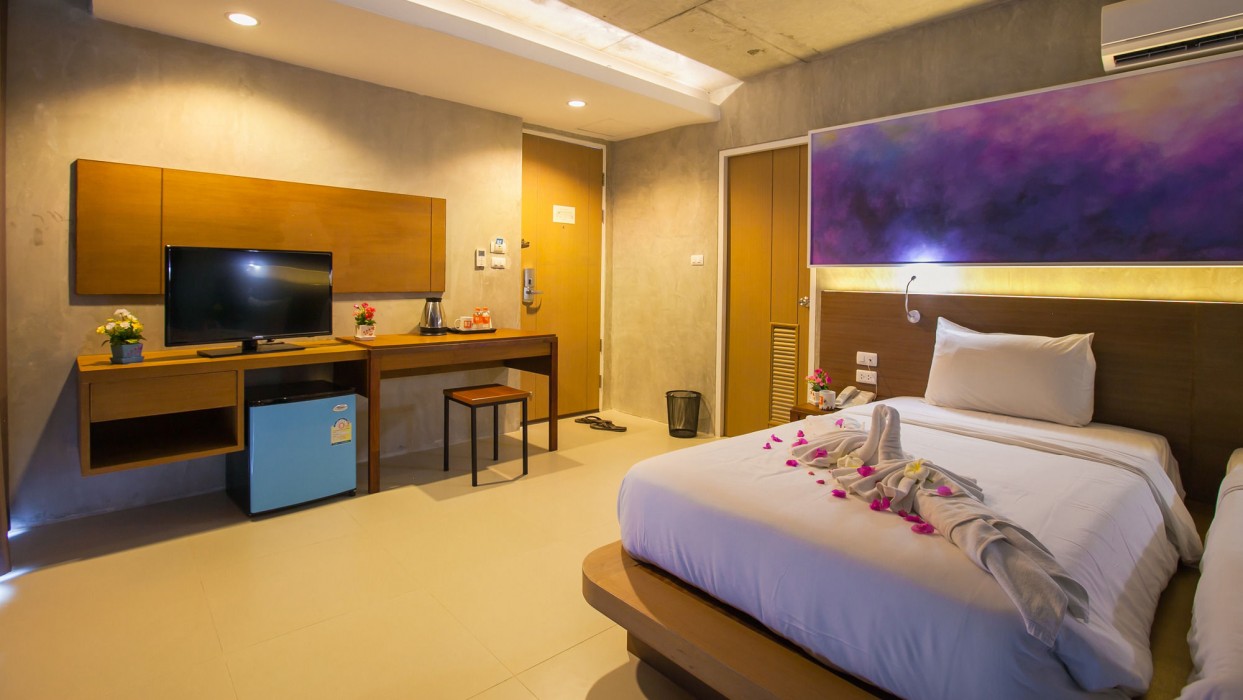 b2 sea view pattaya boutique and budget hotel