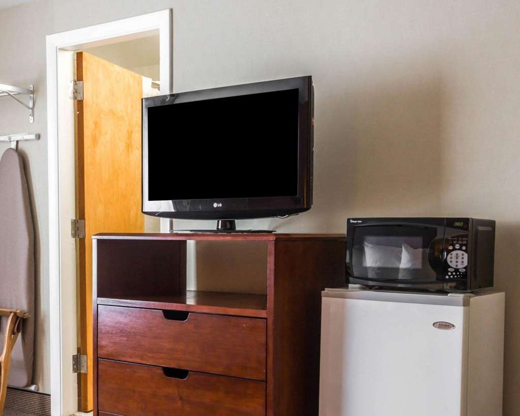 econo lodge lake region