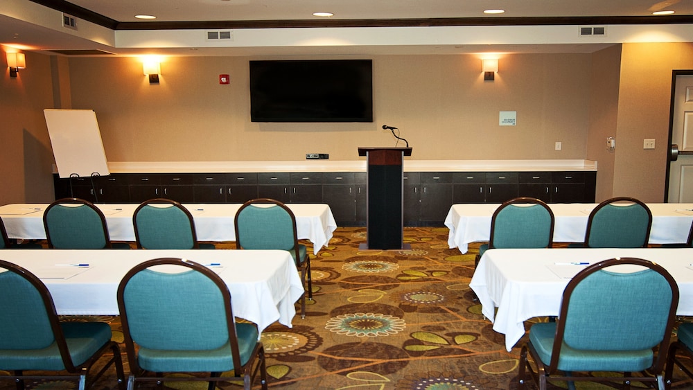 holiday inn express and suites wichita northeast by ihg