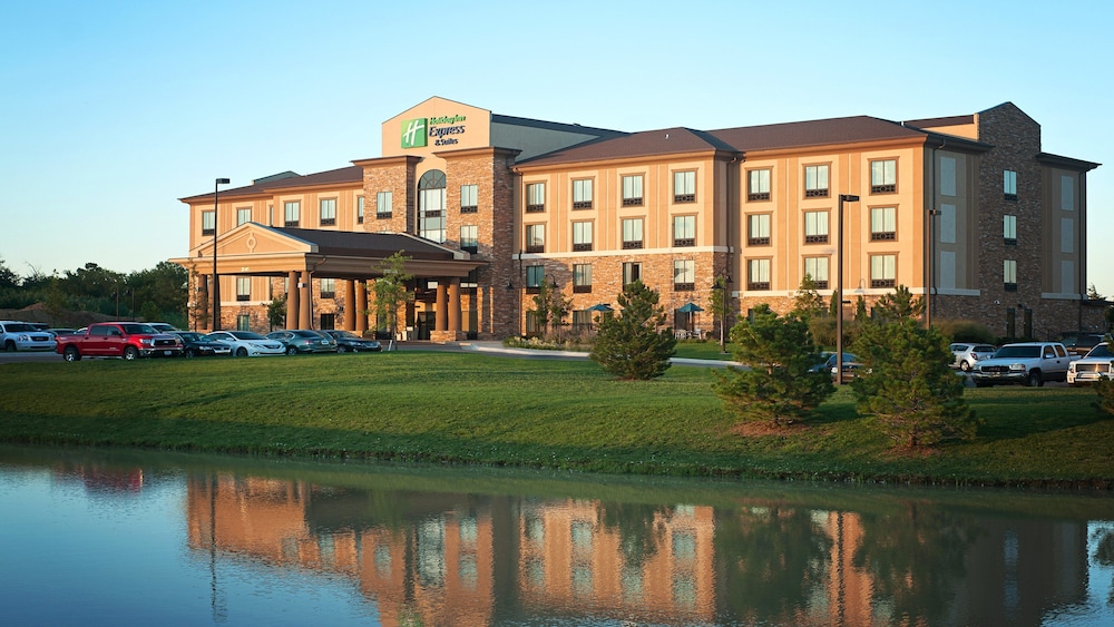 Holiday Inn Express & Suites Wichita Northeast By Ihg,Wichita>>Sedgwick,3 star