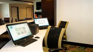 holiday inn express and suites wichita northeast by ihg