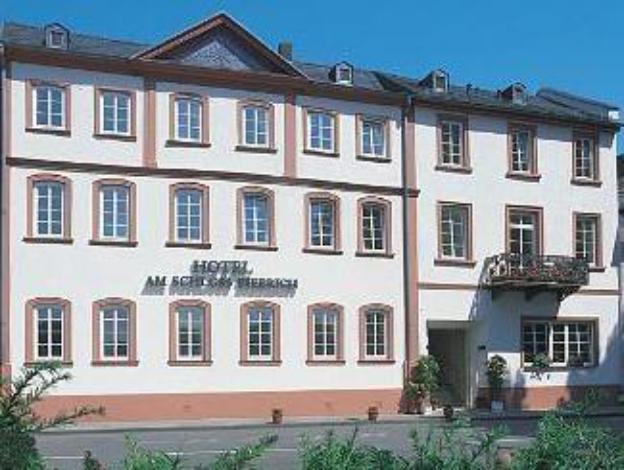 hotel am schloss biebrich
