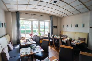 hotel am schloss biebrich