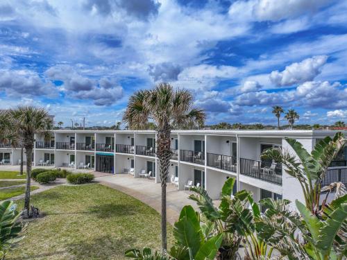 seahorse oceanfront inn