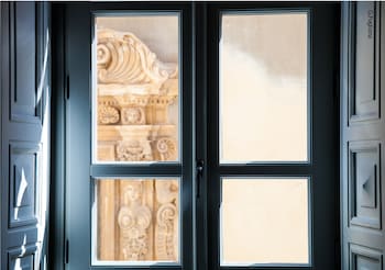 central gallery rooms