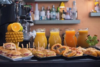 central gallery rooms