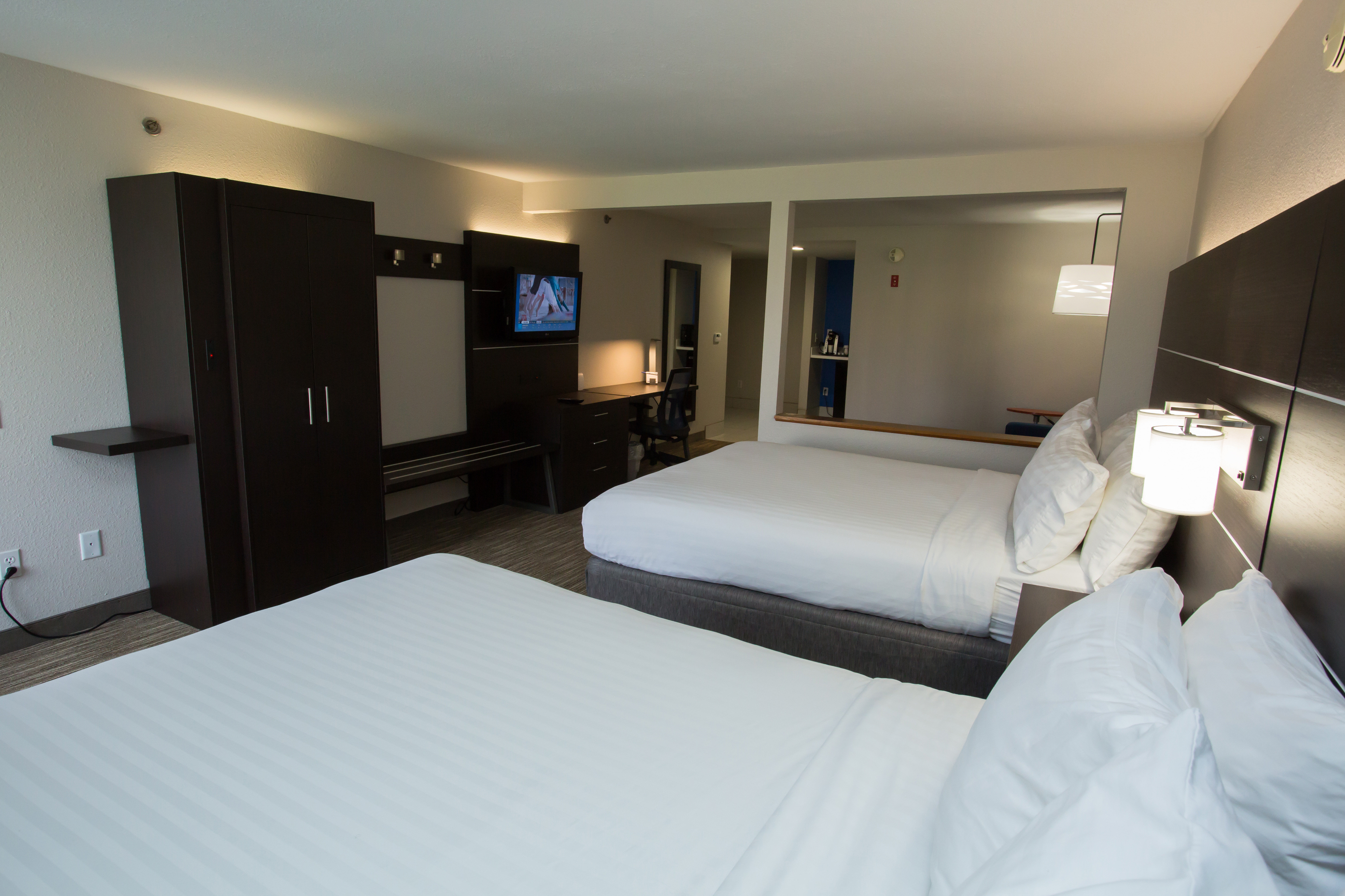 holiday inn express wilmington by ihg