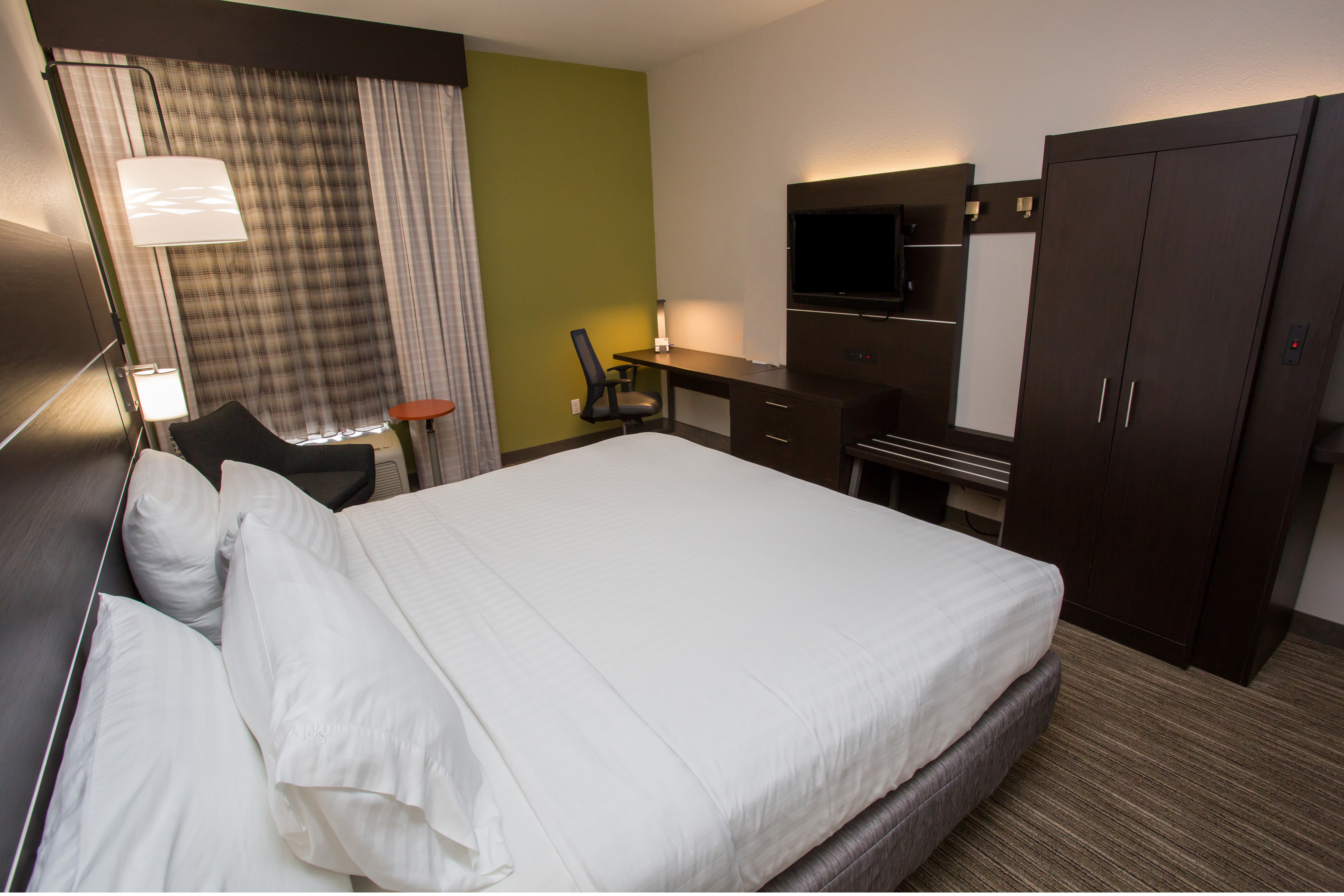 holiday inn express wilmington by ihg