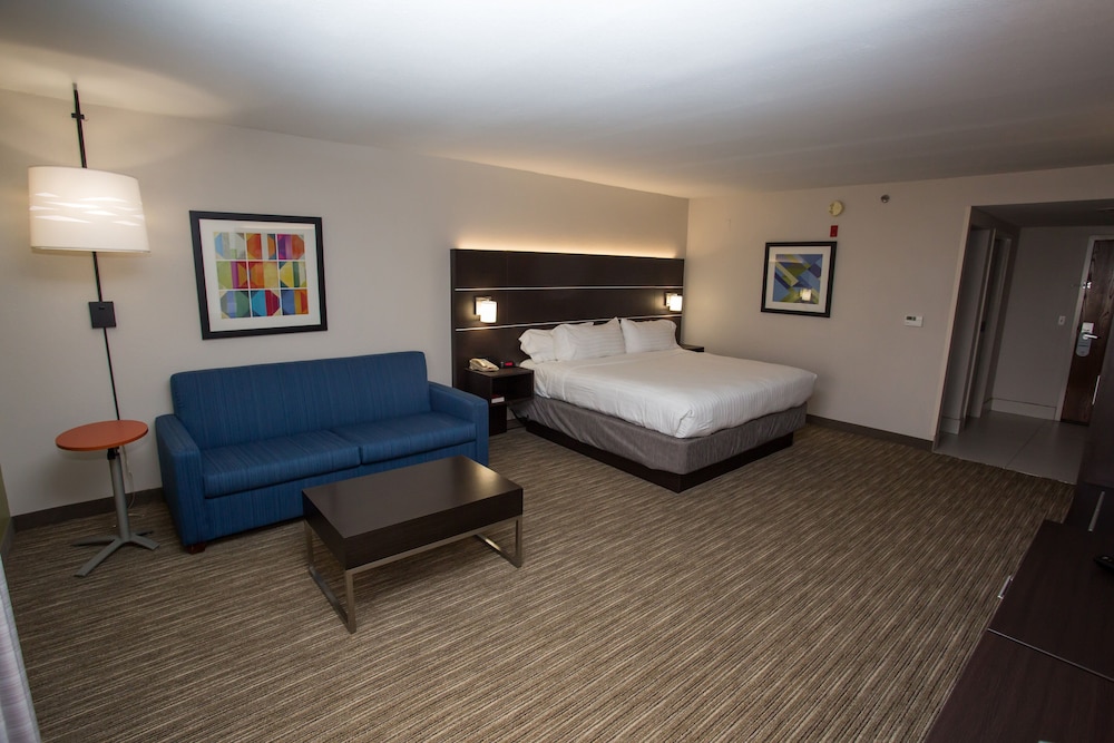 holiday inn express wilmington by ihg