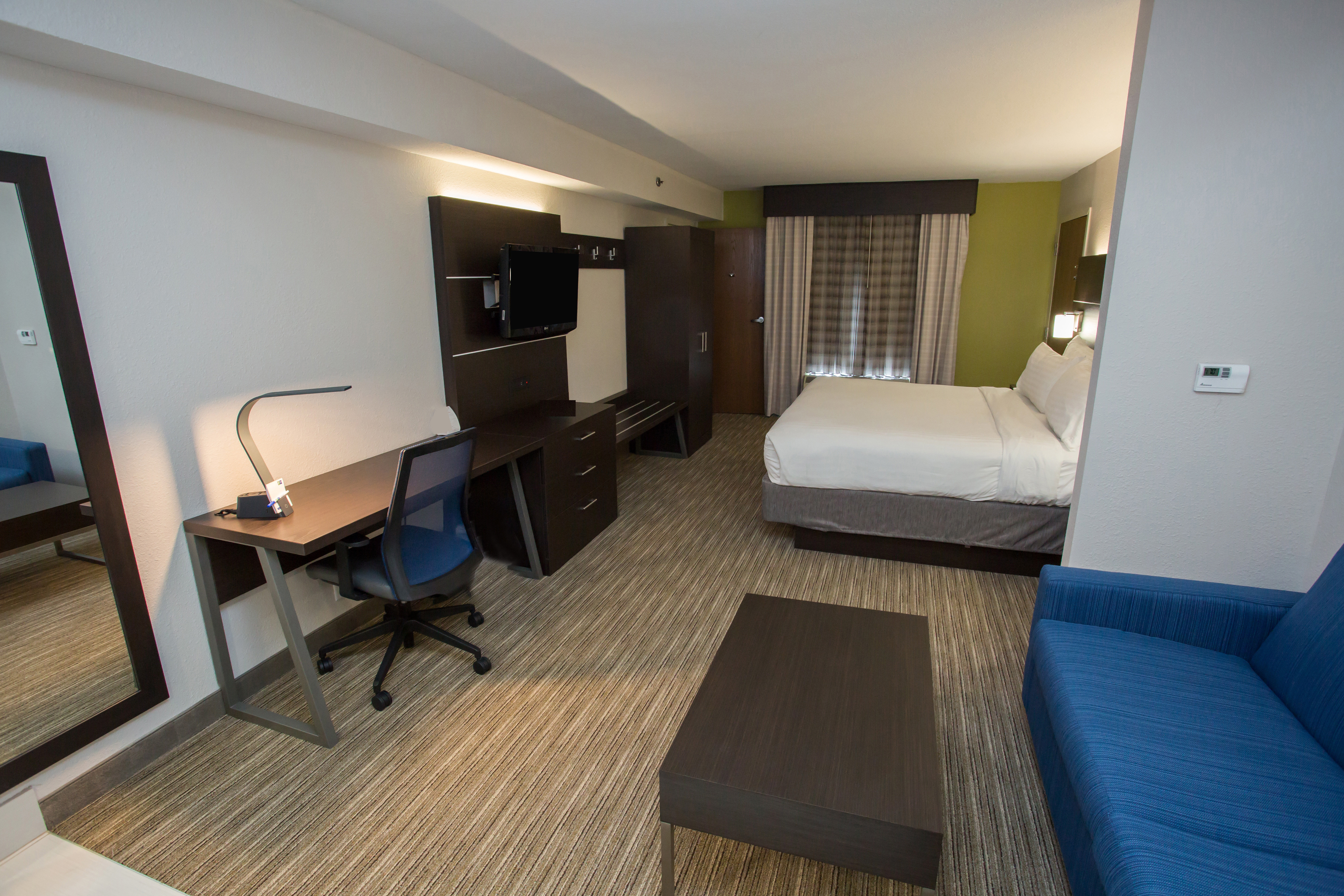 holiday inn express wilmington by ihg