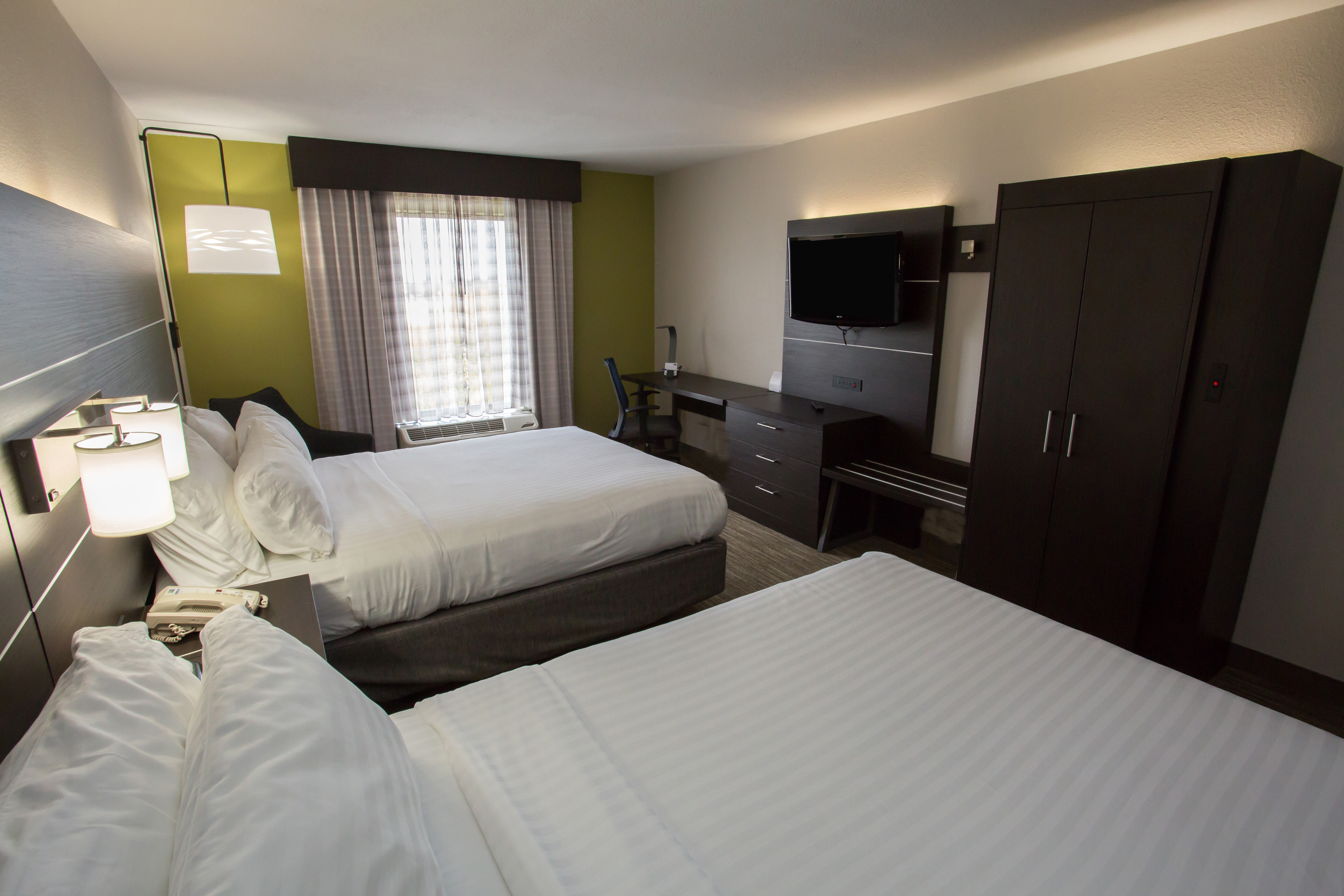 holiday inn express wilmington by ihg