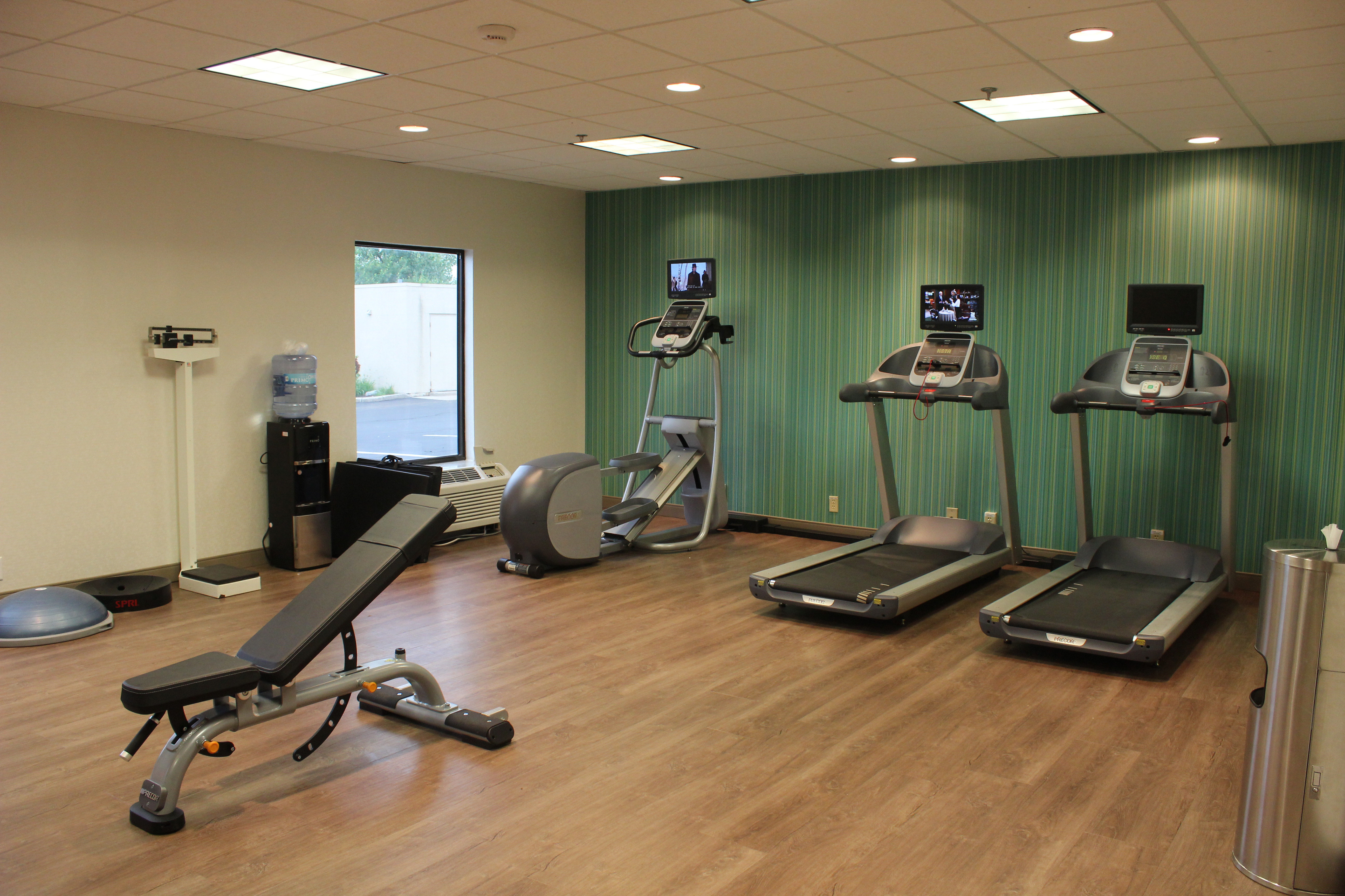holiday inn express wilmington by ihg